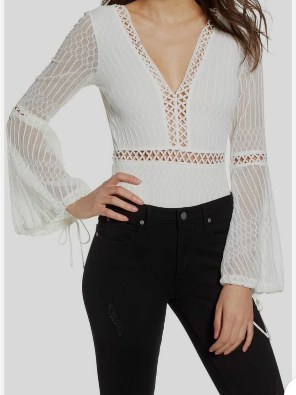Tiger Mist Women's White Lace Alaska Long-Sleeve V-Neck Bodysuit